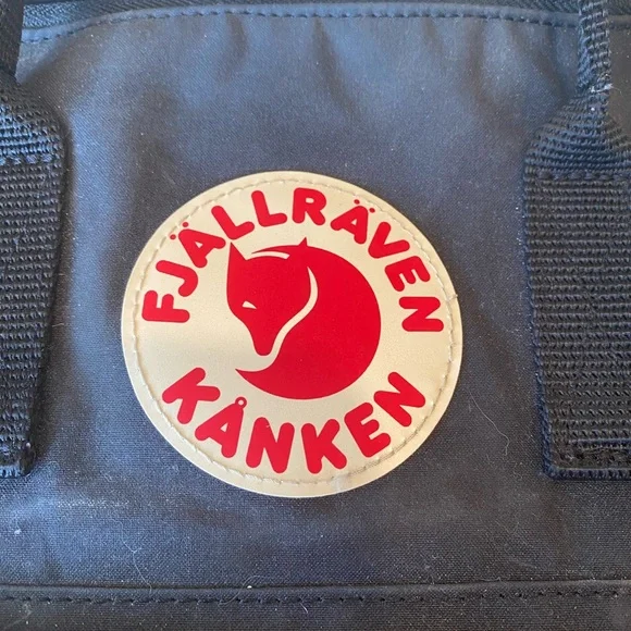 Fjallraven Kanken Mini Backpack Bag Black EUC Outdoor Hiking - Picture 3 of 15